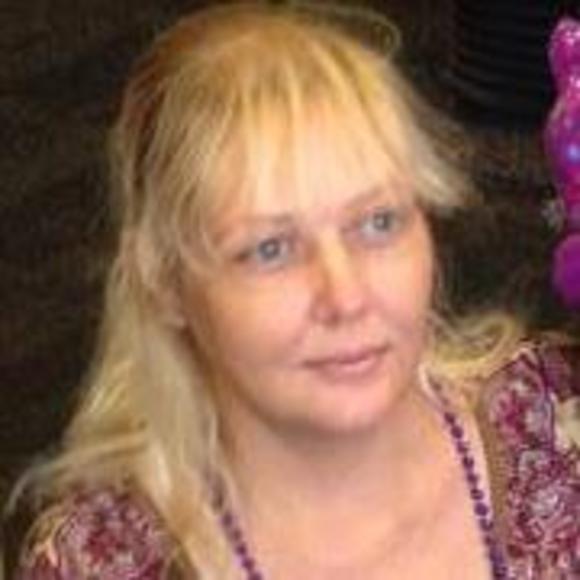 Meet your Posher, Stephanie - Picture 1 of 1